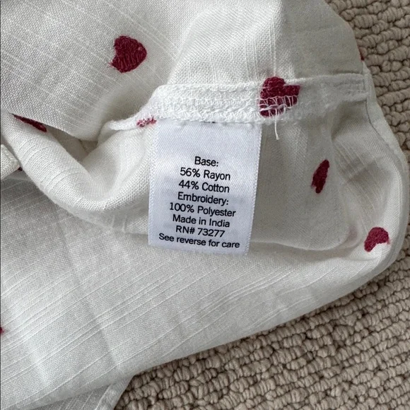 Lauren Conrad Embroidered Heart Blouse NWOT - Picture 5 of 5